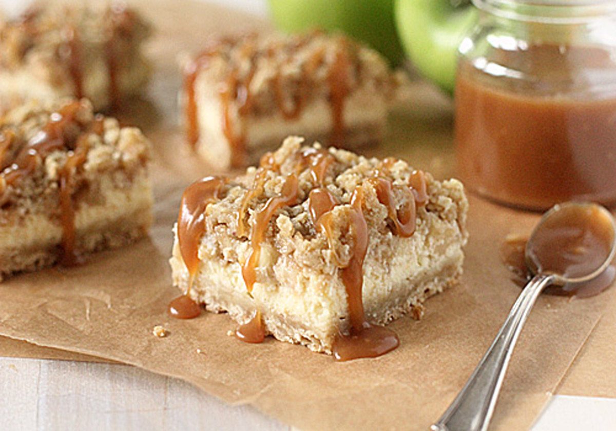 Caramel Apple Cheesecake Bars with Streusel Topping