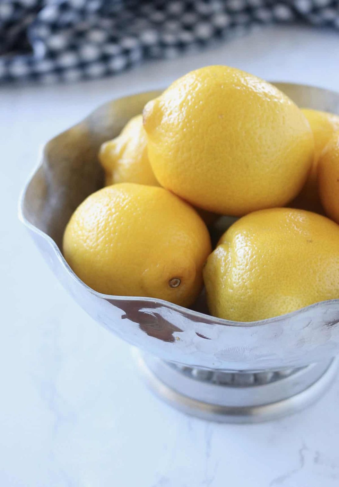 How to Buy and Store Lemons