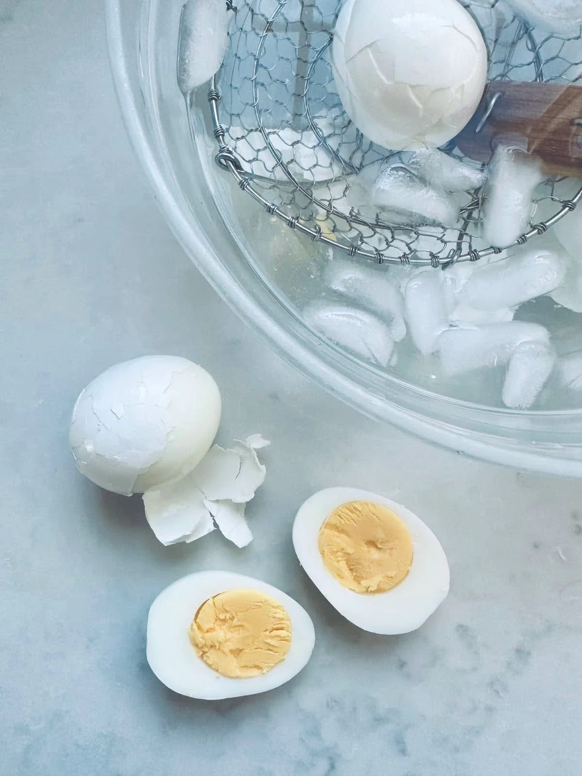 How to Cook and Peel Hard-boiled Eggs
