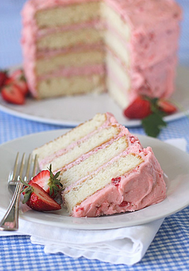 Fresh Strawberry Mousse Cake