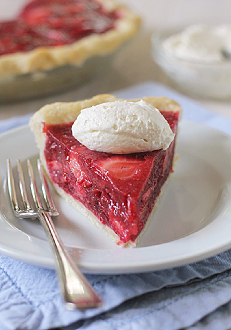 Icebox Strawberry Pie